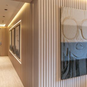 Bilgin 263 Superyacht Al Reem interior abstract artwork