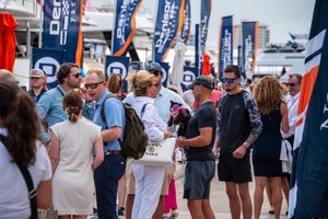 Boat Show Etiquette