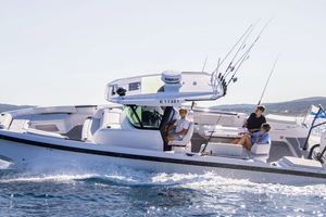 Axopar 29 CCX boat