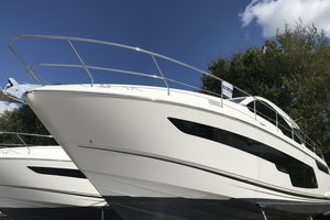 Viewing Checklist for New Yachts