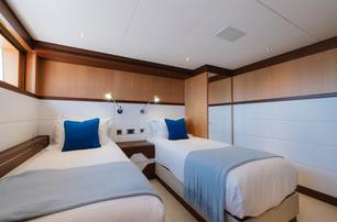  Feadship motor yacht Graycliffs guest cabin with twin beds 