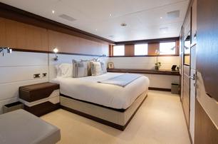 Feadship motor yacht Graycliffs VIP guest cabin with windows 