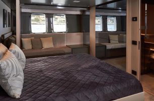 Sanlorenzo motor yacht Kapusha VIP cabin with sofa 