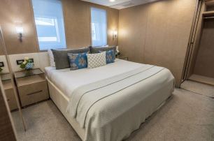 Benetti motor yacht H guest cabin with windows 