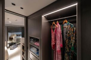 Mangusta 104 REV motor yacht master cabin wardrobe
