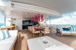 Sunseeker motor yacht Captain Morgan III upper deck dining area 