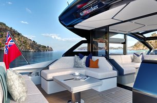 Sunseeker Predator 55 (Mk2) aft shot deck open to interior