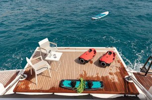  Custom Line motor yacht Kiki V swim platform with water toys 