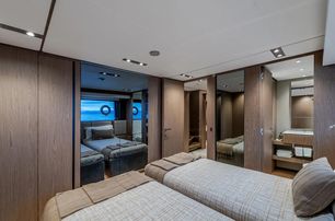 Ferretti motor yacht Isotta guest cabin with twin beds 