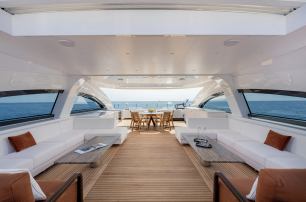 50m Benetti motor yacht Inari upper deck lounge 