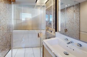 Princess motor yacht Adromelia ensuite with glass shower 