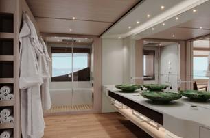 Benetti yacht Lumina master cabin ensuite 