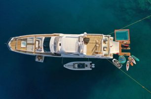 Superyacht Love T aerial view with beach club in use