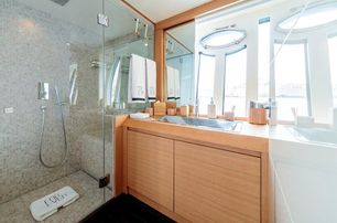 Pershing motor yacht For Ever master en suite with glass shower 