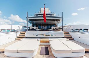 daybreak aft deck with sun pads