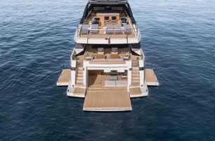 Sanlorenzo-SL-range-aft-deck-balconies