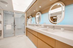  Benetti superyacht The Jewel ensuite with glass shower 