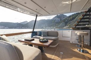 Azimut-Magellano-range-cockpit