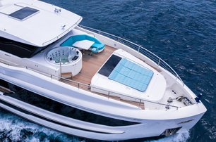 Horizon FD90 Skylounge motor yacht foredeck with jacuzzi  