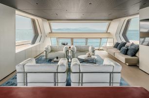 Sanlorenzo-SP-range-saloon-two-level