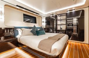 daybreak guest cabin with large bed