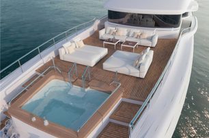 Benetti yacht Lumina foredeck with jacuzzi 
