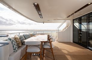 Moonen Mustique 110 Deck