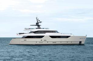 Sanlorenzo SD118 in profile