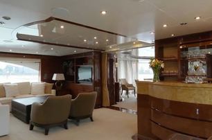 Benetti motor yacht Domani upper saloon bar and lounge 