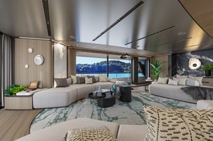 Sirena 42M interior image