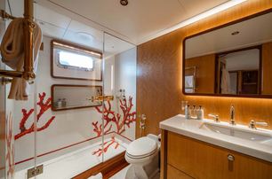 Feadship superyacht Synthesis 66 en suite with mosaics  