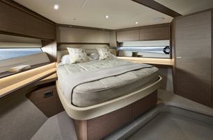 F58 motor yacht VIP cabin with windows 
