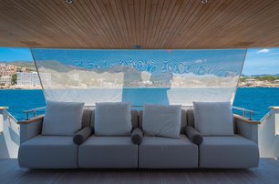 Sanlorenzo motor yacht Kia Ora aft deck lounge area 