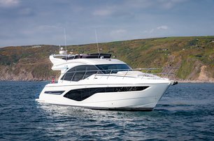 Princess F50 mk2 at anchor