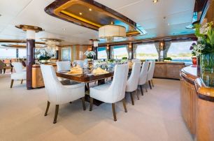Superyacht Elis Et Mar main saloon dining area 