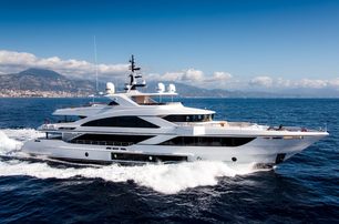 Gulf Craft Majesty 140 running at sea