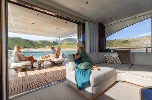 Princess-Y-Class-indoor-outdoor-saloon