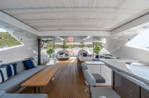 Sunseeker motor yacht Noroader sundeck seating 