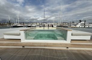  Sanlorenzo motor yacht Phoenician foredeck pool 
