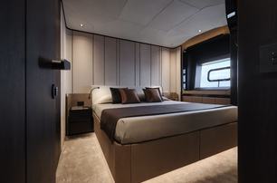 Maiora M30 motor yacht guest cabin with double bed 