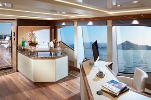 Sunseeker 131 Yacht skylounge