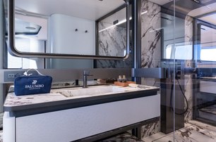 ISA yacht Fast Naan master cabin ensuite 
