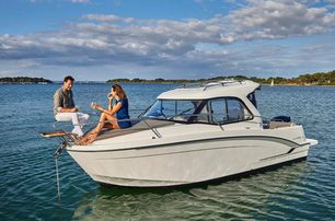 Beneteau-Antares-range-lifestyle-at-anchor