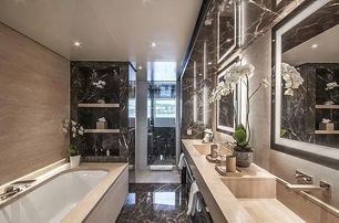   Baglietto superyacht Severin's ensuite with bath 