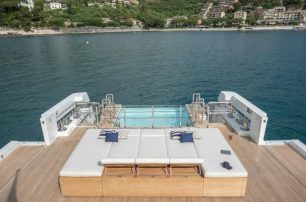 Sanlorenzo motor yacht Tolemai beach club with pool 