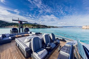 Pershing 9X sportbridge