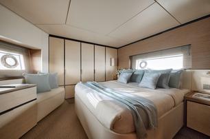 First Azimut Seadeck 9 guest cabin with seating 