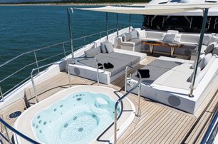 Benetti Classic Supreme 132' yacht Alegre foredeck jacuzzi 