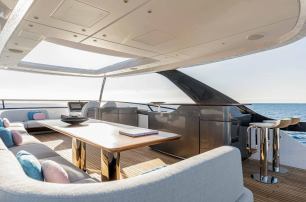 Azimut motor yacht Marybelle sundeck dining area 