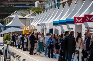 crowds at Monaco Yacht Show